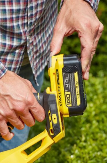 Кущоріз акумуляторний Stanley FATMAX з АКБ та ЗП SFMCHT855M1 | Зображення 2