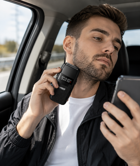 Бритва VGR V 640 S Black / Шейвер мужской профессиональный / Электробритва аккумуляторная черная | Зображення 6