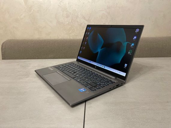 Ультрабук HP ZBook Firefly 14 G8 / 14" (1920x1080) IPS / Intel Core i7-1185G7 (4 (8) ядра по 1.2 - 4.8 GHz) / 16 GB DDR4 / 256 GB SSD M.2 / Intel Iris Xe Graphics / Fingerprint / WebCam б/у | Зображення 5