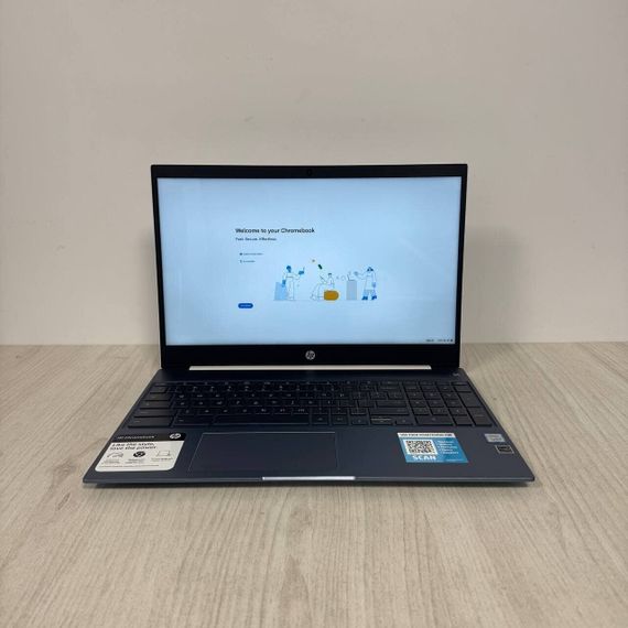 Ноутбук HP Chromebook 15-de0523dx White / 15.6" (1920x1080) IPS Touch / Intel Core i5-8250U (4 (8) ядра по 1.6 - 3.4 GHz) / 8 GB DDR4 / 128 GB SSD / Intel HD Graphics 620 / WebCam / Chrome OS б/у | Зображення 1