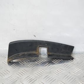 Захист задньої правої фари Skoda Rapid Spaceback 2012-2019 універсал Накладка фари задня права Шкода Рапід 5JJ945312