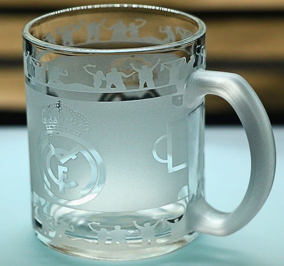 Скляна чашка 320 мл Реал Мадрид Real Madrid  з гравіюванням подарунок для фаната ФК  футбольна кружка кругова | Зображення 5