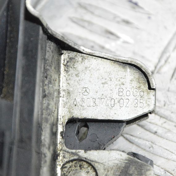 Замок кришки багажника Mercedes C-Class W203 2000-2007 універсал Замок багажника Мерседес в203 A2037400235 | Зображення 3