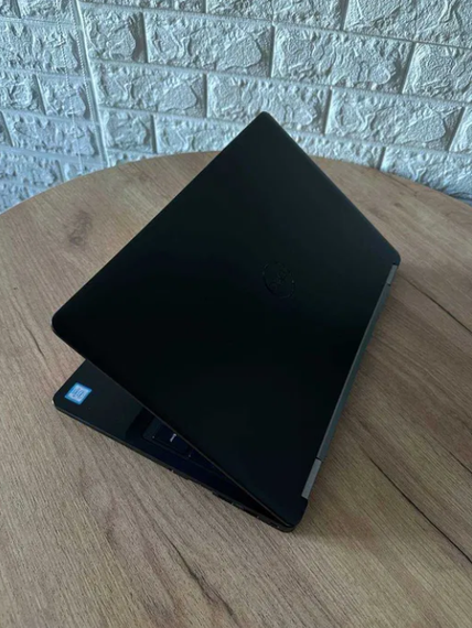 Ноутбук Dell Latitude 5570 15,6" HD i7 6600U 8Gb SSD 256Gb Radeon R7 M360 Б/В | Зображення 4