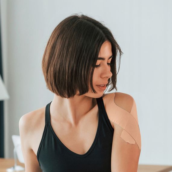 Стрічка кінезіологічна (кінезіо тейп) 4FIZJO 5 см x 5 м 4FJ0537 Biege (P-5907739316011) | Зображення 8