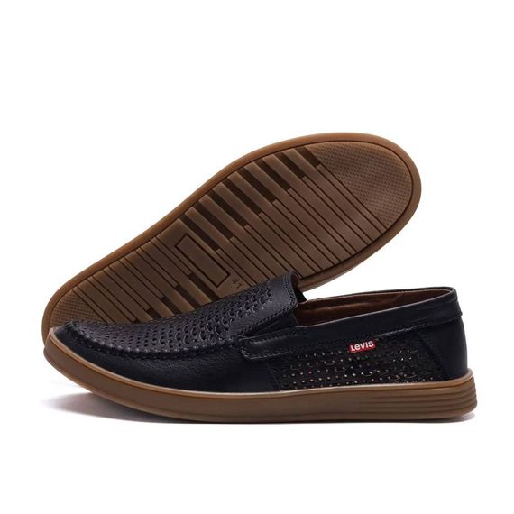 Літні шкіряні мокасини Levis перфорація колір чорний