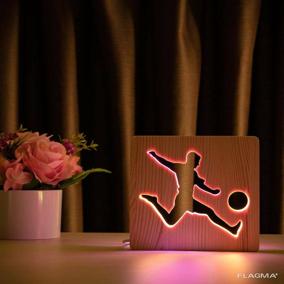 Светильник ночник ArtEco Light из дерева LED "Футболист с мячем" с пультом и...