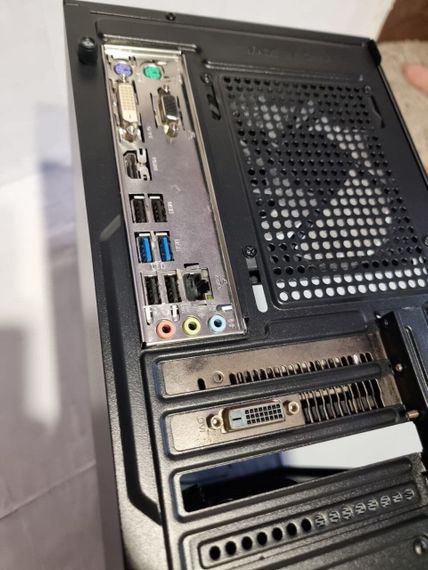 Ігровий ПК Gamdias Aura GC9M Elite Tower / Intel Core i5-6500 (4 ядра по 3.2 - 3.6 GHz) / 16 GB DDR4 / 480 GB SSD / AMD Radeon RX 470, 4 GB GDDR5, 256-bit / 550W б/в | Зображення 5