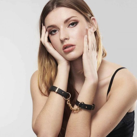 Наручники з екошкіри Bijoux Indiscrets Maze – Thin Handcuffs Black Sex Aura