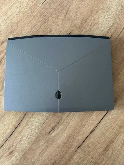 Ноутбук Dell Alienware m15 15,6" 240Hz i7 8750H 32Gb SSD512Gb RTX 2080 MaxQ  Б/В | Зображення 3