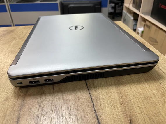 Ноутбук Dell Presicion M2800 15.6  HD core i5 4210M/8gb/500gb/FirePro w4170M | Зображення 3
