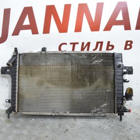 Радіатор охолодження 1.9 CDTI Opel Astra H 2004-2014 під автомат Радіатор основний Опель Астра 13184735