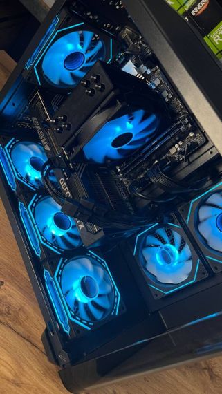Збірка під замовлення: ігровий ПК AeroCool P300C-G-BK-v1 Tower / AMD Ryzen 7 7700 (8 (16) ядер по 3.8 - 5.3 GHz) / 32 GB DDR5 / 1000 GB SSD M.2 / nVidia GeForce RTX 5070, 12 GB GDDR7, 192-bit / 750W | Зображення 7