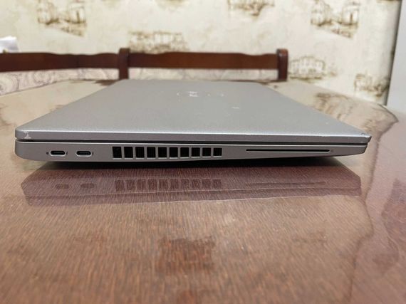 Ноутбук Dell Latitude 5530 / 15.6" (1920x1080) IPS / Intel Core i5-1235U (10 (12) ядер по 1.3 - 4.4 GHz) / 16 GB DDR4 / 512 GB SSD / Intel Iris Xe Graphics / WebCam б/у | Зображення 4