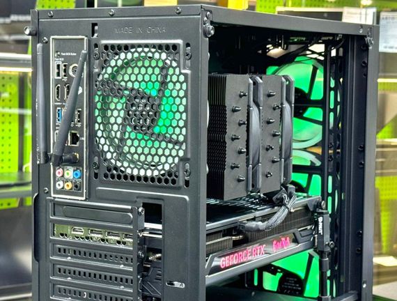 Ігровий ПК MSI Pro Tower / Intel Core i7-13700 (16 (24) ядер по 2.1 - 5.2 GHz) / 32 GB DDR5 / 1000 GB SSD + 1000 GB HDD / nVidia GeForce RTX 4070 Ti, 12 GB GDDR6, 192-bit / 1000W / Win 11 б/в | Зображення 2