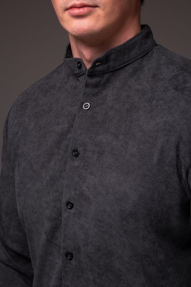 Мужская вельветовая рубашка с воротником стойка и длинным рукавом на пуговицах цвет темно-серый, размер М  RA2334 | Зображення 5