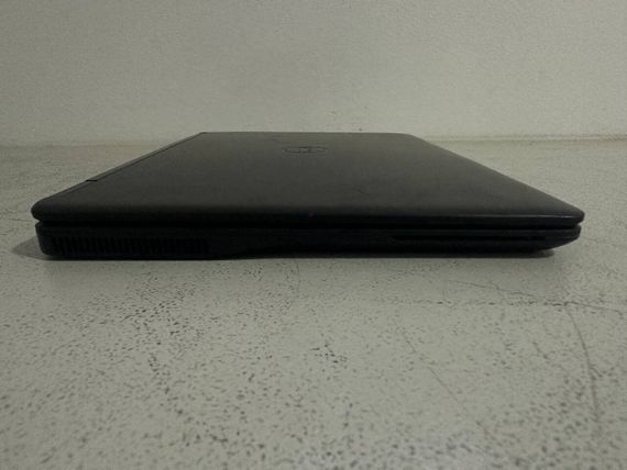 Нетбук Dell Latitude E7250 / 12.5" (1366x768) TN / Intel Core i5-5300U (2 (4) ядра по 2.3 - 2.9 GHz) / 8 GB DDR3 / 256 GB SSD / Intel HD Graphics 5500 / WebCam б/в | Зображення 3