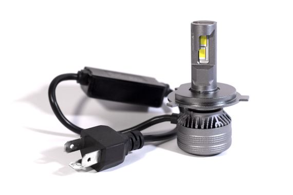 Комплект светодиодных ламп TBS Design T8 PRO H4 12-24V 110W P43t 11000lm 6000K | Зображення 1
