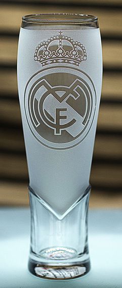 Пивний келих крафтовий 440 мл Реал Мадрид Real Madrid з гравіюванням подарунок для фаната ФК  футбольний матовий