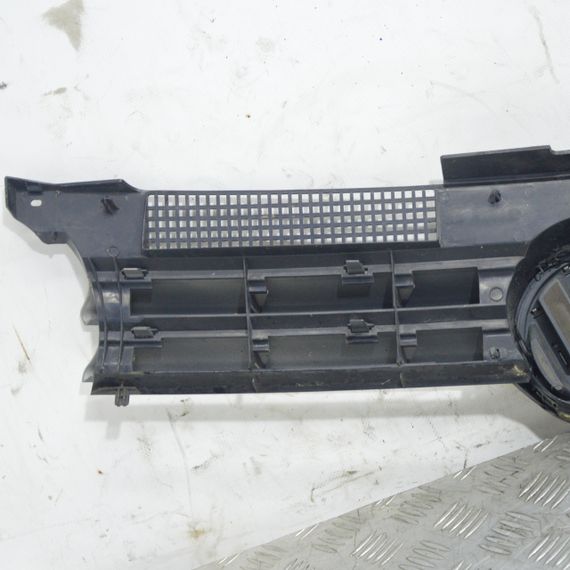 Решітка радіатора сіра Volkswagen Golf IV 1997-2003 Решітка сіра Фольксваген Гольф 4 1J0853651H 1J0853655G | Зображення 6