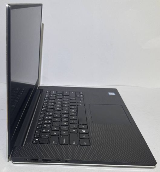 Мобільна робоча станція Dell Precision 5530 / 15.6" (1920x1080) IPS / Intel Core i7-8850H (6 (12) ядер по 2.6 - 4.3 GHz) / 16 GB DDR4 / 256 GB SSD / nVidia Quadro P1000, 4 GB GDDR5, 128-bit / WebCam б/в | Зображення 3