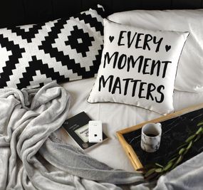 Подушка с мешковины Every moment matters 45x45 см (45PHB_17L017_WH)