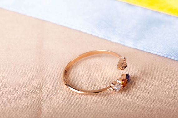 Женское кольцо из красного золота с фианитами 19.5 | Зображення 4