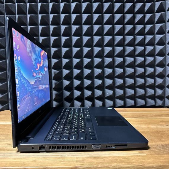 Ноутбук Dell Inspiron 15 5566 / 15.6" (1366x768) TN / Intel Core i5-6200U (2 (4) ядра по 2.3 - 2.8 GHz) / 8 GB DDR3 / 128 GB SSD / Intel HD Graphics 520 / WebCam б/в | Зображення 4