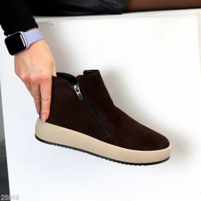 Лаконичные замшевые зимние ботинки на две молнии цвет Шоколад