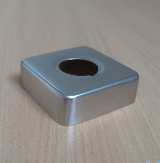 Декоративна розетка 3/4" (25 мм) квадратна