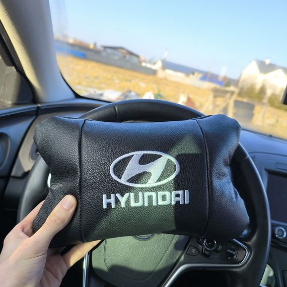 Подарок в машину мужчине Hyundai, Подушка подголовник для дороги, Подушки с логотипом от производителя SI-35 | Зображення 3