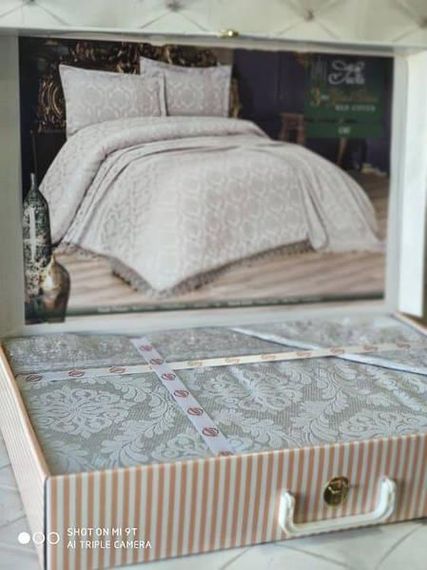 Покрывало(240х240см) с наволочками (50х70см) Karina Seda gri Жаккард с кружевом