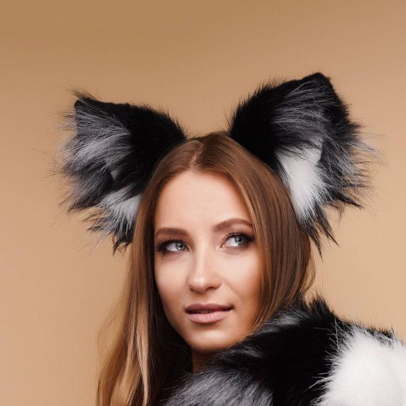 Пушистые лисьи ушки серебристого цвета OKOVA sexstyle | Зображення 3
