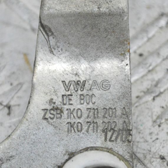 Кронштейн куліси Audi A3 2003-2013 Кронштейн важеля механізму перемикання КПП Ауді а3 1K0711201A | Зображення 2