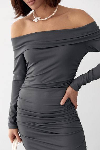 Силуэтное платье с драпировкой и открытыми плечами - темно-серый цвет, S (есть размеры) | Зображення 3