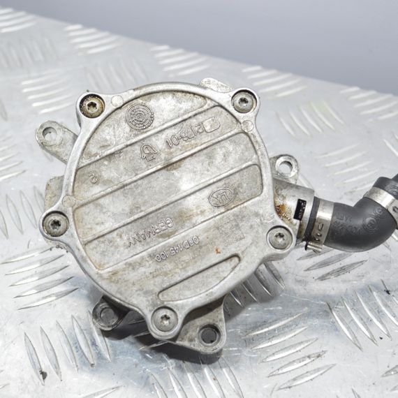 Вакуумний насос 2.0 TFSI Seat Altea Exeo Leon 2005-2013 Насос вакуумний Сеат Альтеа Ексео Леон 06D145100E | Зображення 3