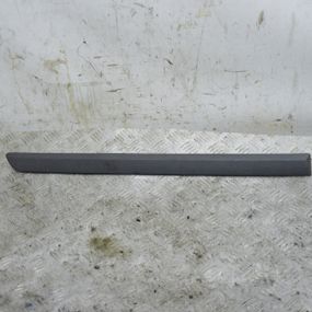 Молдинг задніх лівих дверей Volvo V50 S40 2004-2012 Накладка задніх нижніх дверей Вольво В50 С40 39987039