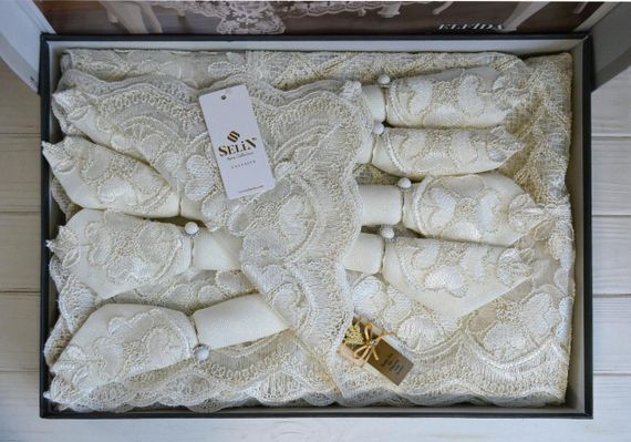 Cкатертина Selin Elfida Set 160×350+12 серветок кремова | Зображення 3