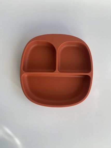 Силіконова секційна тарілка на присосці Квадрат Червона