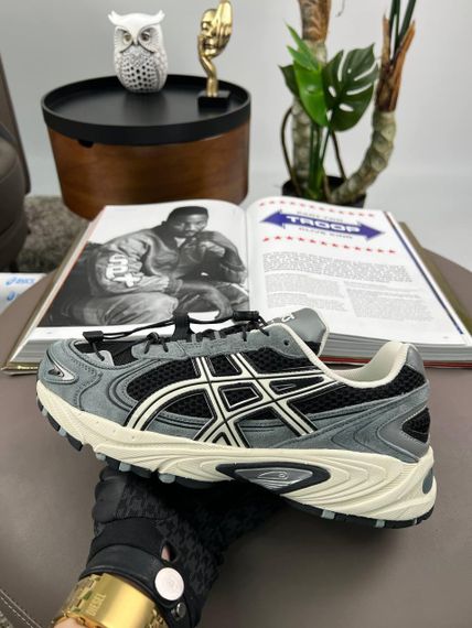 Чоловічі кросівки ASICS Gel-Kahana TR V4 Grey Black White (замша , текстиль) весна / літо / осінь 44 28 см