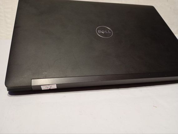 Ультрабук Б-класс Dell Latitude 7480 / 14" (1920x1080) TN / Intel Core i5-6300U (2 (4) ядра по 2.4 - 3.0 GHz) / 8 GB DDR4 / 128 GB SSD / Intel HD Graphics 520 / WebCam / Без АКБ б/в | Зображення 3