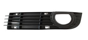 Audi A8 D3 05-10 передня решітка бампера ліва сторона