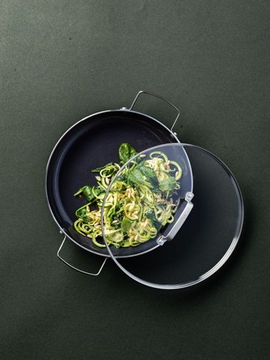 Сотейник із кришкою GreenPan Chef's Collection CC007736-001 28 см 3.5 л чорний