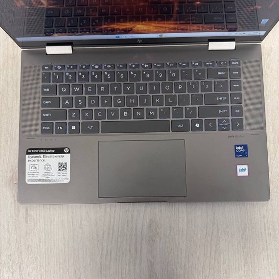 Ультрабук-трансформер Б-клас HP Envy x360 15-fe1073cl / 15.6" (1920x1080) IPS Touch / Intel Core Ultra 7 155U (12 (14) ядер по 1.7 - 4.8 GHz) / 16 GB DDR5 / 1000 GB SSD NVMe / Intel Graphics / WebCam б/в | Зображення 2