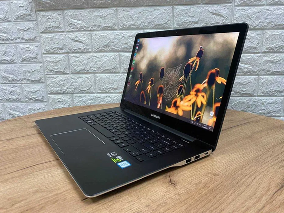 Ноутбук Сенсорный Samsung NP940Z5L 15.6 4K IPS/i7 6700HQ/16/SSD256/GTX950M-2Gb | Зображення 1