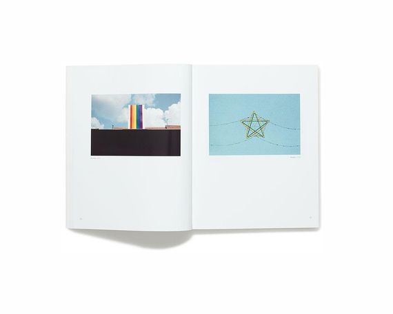 Книга про мистецтво фотографії Луїджі Гіррі Luigi Ghirri: Kodachrome подарункові книги для фотографів | Зображення 4