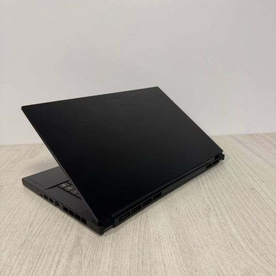 Игровой ноутбук Б-класс MSI GS66 Stealth 11UH / 15.6" (1920x1080) IPS / Intel Core i9-11900H (8 (16) ядер по 2.5 - 4.9 GHz) / 16 GB DDR4 / 512 GB SSD / nVidia GeForce RTX 3080, 16 GB GDDR6, 256-bit / WebCam б/у | Зображення 4