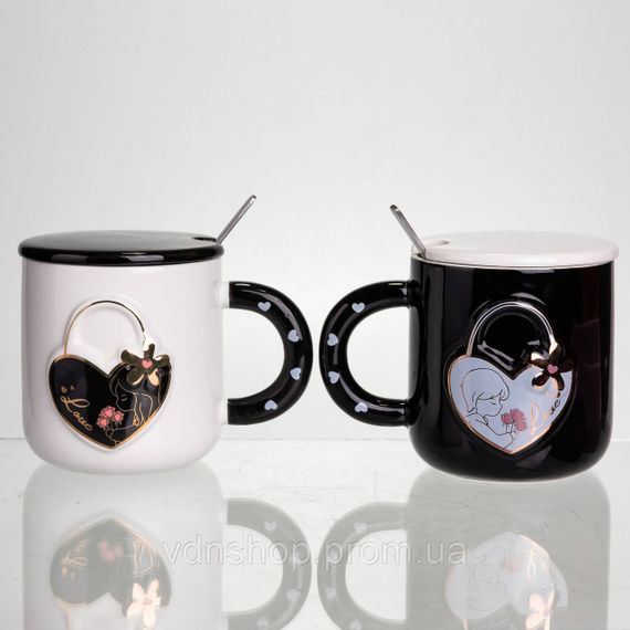Набір парних порцелянових чашок із серцем 2 (шт) по 400 (мл) чашки на подарунок із кришкою та ложкою Чорний з білим FM-33