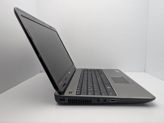 Ноутбук Dell Inspiron N5010 / 15.6" (1366x768) TN / Intel Core i3-370M (2 (4) ядра по 2.4 GHz) / 6 GB DDR3 / 500 GB HDD / AMD Radeon HD 5650, 1 GB GDDR3, 128-bit / WebCam / DVD-ROM б/в | Зображення 3