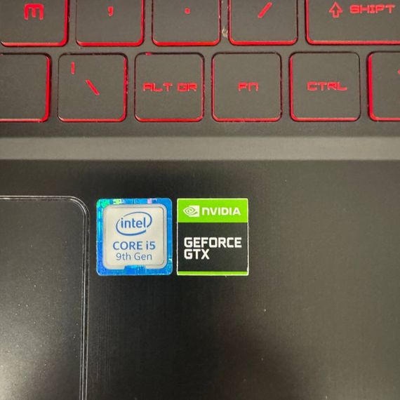 Игровой ноутбук MSI GF63 Thin 9SCXR / 15.6" (1920x1080) IPS / Intel Core i5-9300H (4 (8) ядра по 2.4 - 4.1 GHz) / 16 GB DDR4 / 512 GB SSD / nVidia GeForce GTX 1650 Max-Q, 4 GB GDDR6, 128-bit / WebCam б/у | Зображення 4